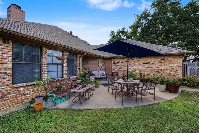 1300 Oak Harbor Boulevard, Azle, TX 76020