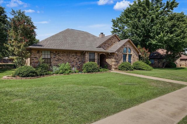 1300 Oak Harbor Boulevard, Azle, TX 76020