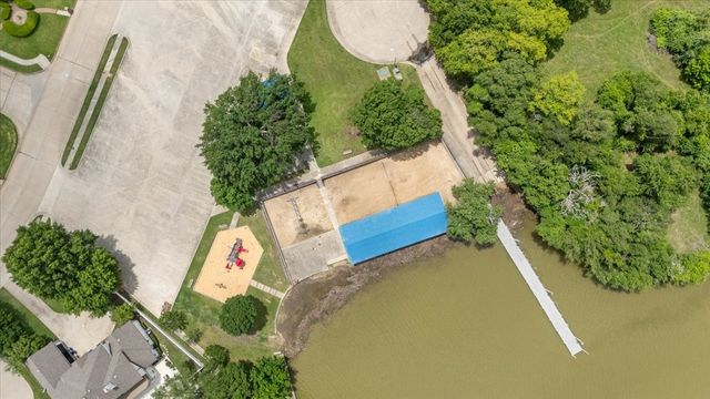 1300 Oak Harbor Boulevard, Azle, TX 76020