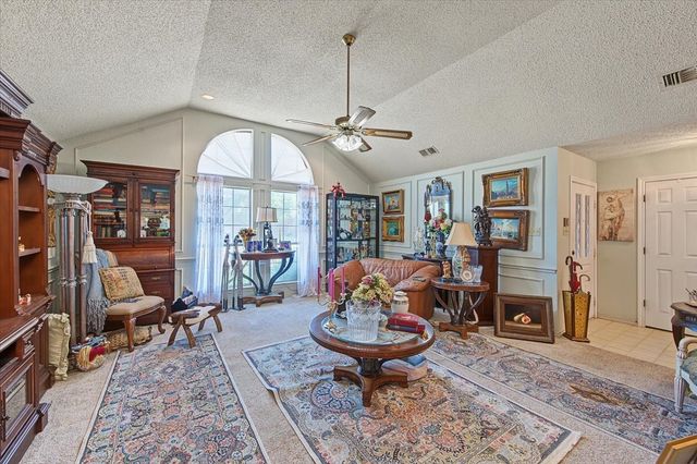 1300 Oak Harbor Boulevard, Azle, TX 76020