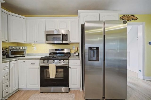 16 Albemarle St, Portsmouth, VA 23707