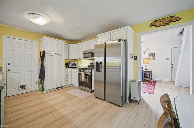 16 Albemarle St, Portsmouth, VA 23707