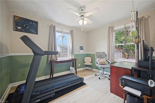 16 Albemarle St, Portsmouth, VA 23707