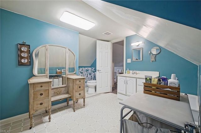 16 Albemarle St, Portsmouth, VA 23707
