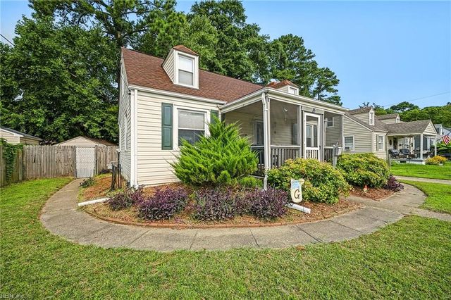 16 Albemarle St, Portsmouth, VA 23707