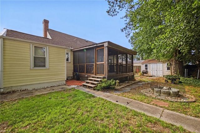 16 Albemarle St, Portsmouth, VA 23707