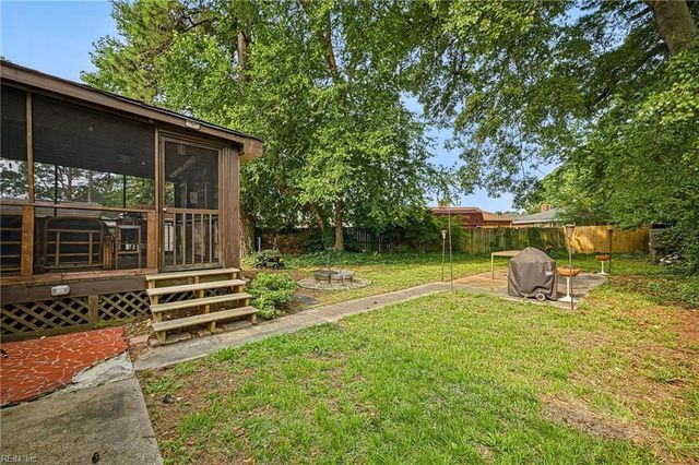 16 Albemarle St, Portsmouth, VA 23707