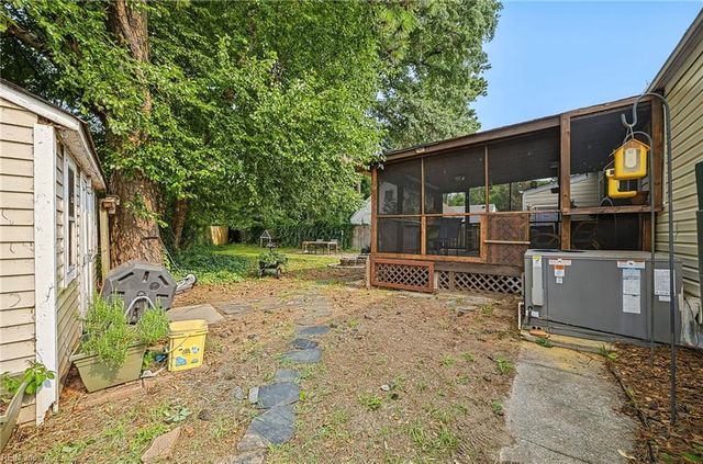 16 Albemarle St, Portsmouth, VA 23707