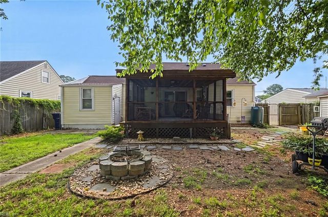 16 Albemarle St, Portsmouth, VA 23707