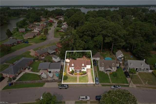 16 Albemarle St, Portsmouth, VA 23707
