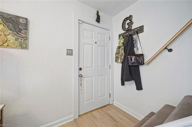 16 Albemarle St, Portsmouth, VA 23707