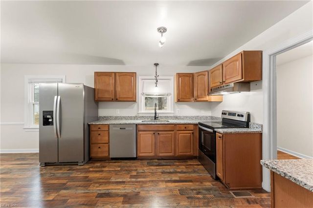 3327 Pine Grove RD, Gloucester, VA 23061