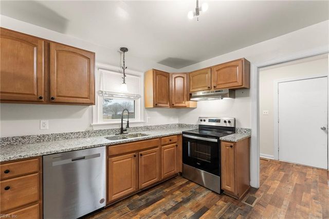 3327 Pine Grove RD, Gloucester, VA 23061