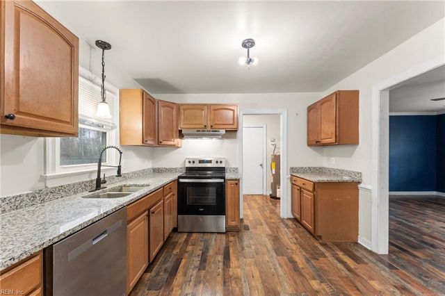 3327 Pine Grove RD, Gloucester, VA 23061