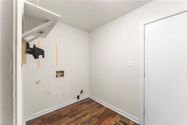 3327 Pine Grove RD, Gloucester, VA 23061