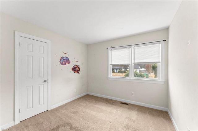 3327 Pine Grove RD, Gloucester, VA 23061