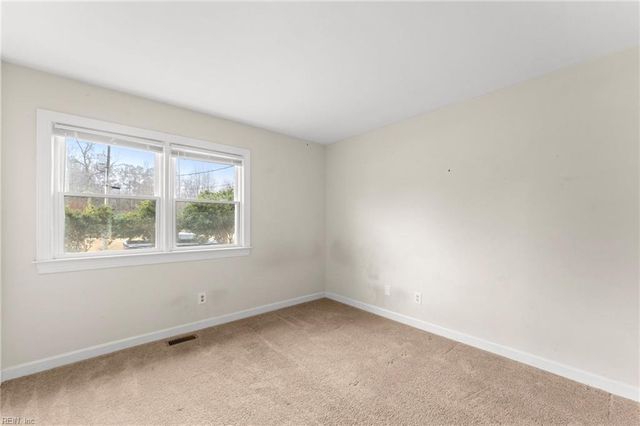 3327 Pine Grove RD, Gloucester, VA 23061