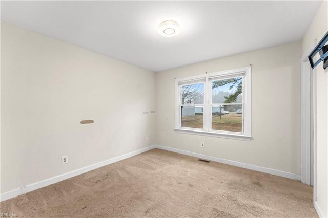 3327 Pine Grove RD, Gloucester, VA 23061