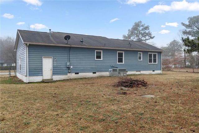 3327 Pine Grove RD, Gloucester, VA 23061