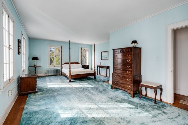 9 Long Hill Road, East Hampton, CT 06456