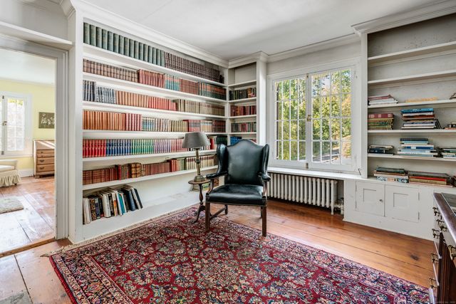 9 Long Hill Road, East Hampton, CT 06456