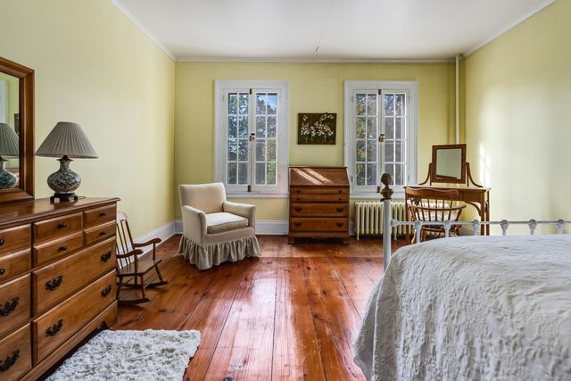 9 Long Hill Road, East Hampton, CT 06456
