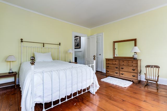 9 Long Hill Road, East Hampton, CT 06456