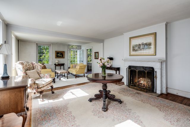 9 Long Hill Road, East Hampton, CT 06456