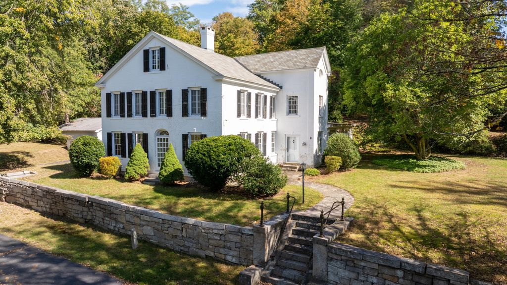 9 Long Hill Road, East Hampton, CT 06456