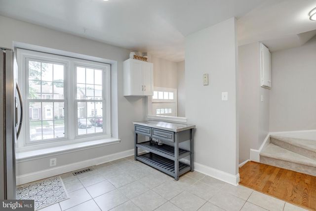 8657 DELLWAY LN, Vienna, VA 22180