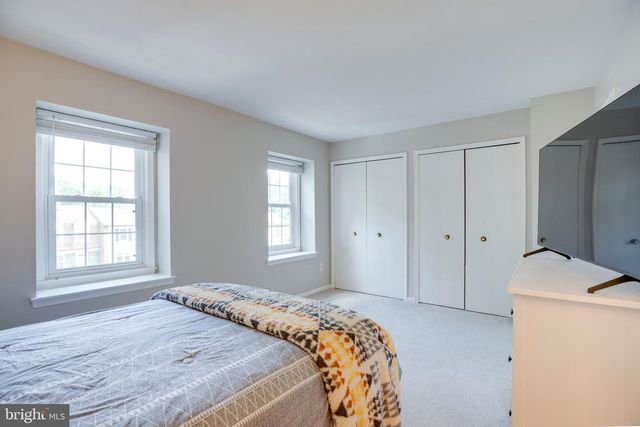8657 DELLWAY LN, Vienna, VA 22180