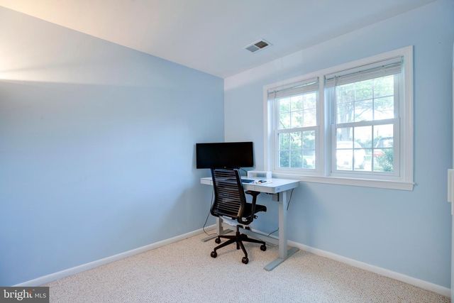 8657 DELLWAY LN, Vienna, VA 22180