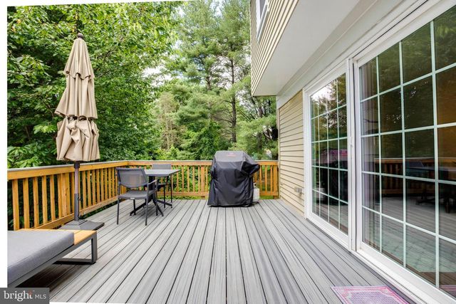 8657 DELLWAY LN, Vienna, VA 22180