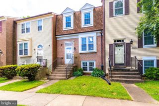 8657 DELLWAY LN, Vienna, VA 22180