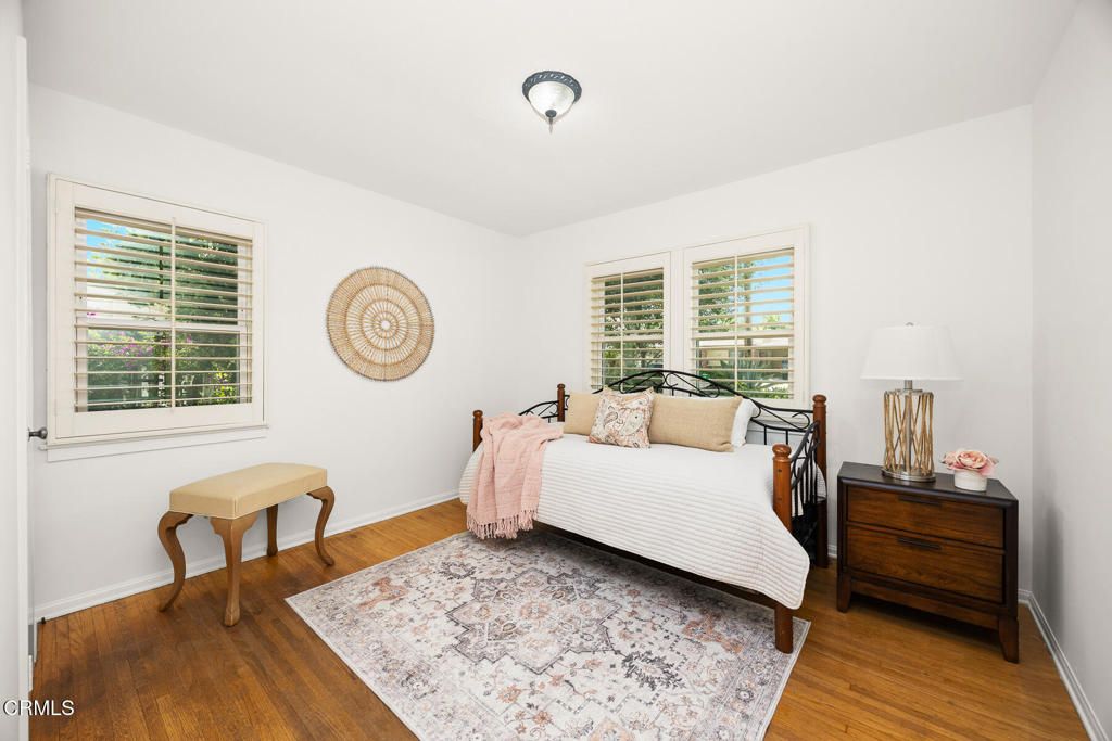 Image 15 of property listing at 430 Eaton Drive, Pasadena, CA 91107