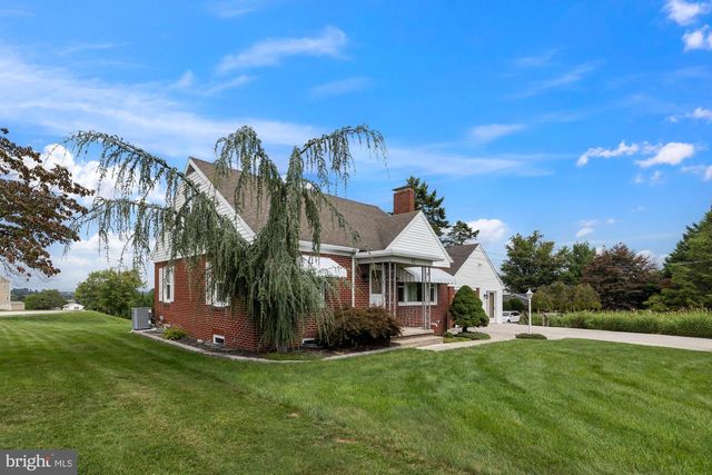 45 SHORBS HILL RD, Hanover, PA 17331