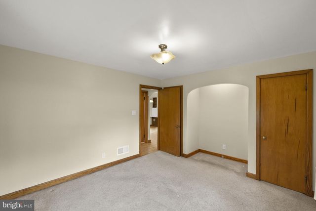 45 SHORBS HILL RD, Hanover, PA 17331