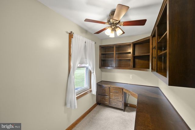 45 SHORBS HILL RD, Hanover, PA 17331