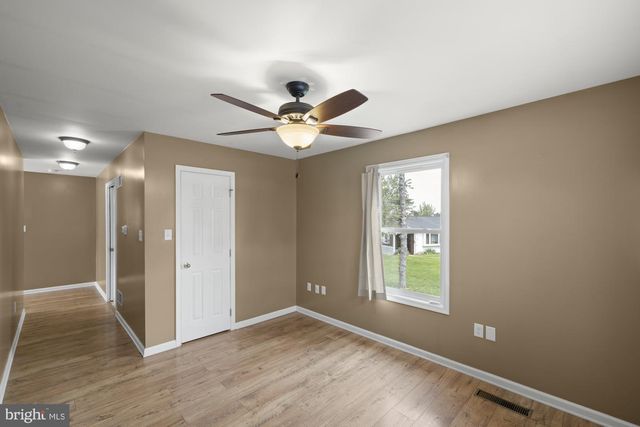 45 SHORBS HILL RD, Hanover, PA 17331