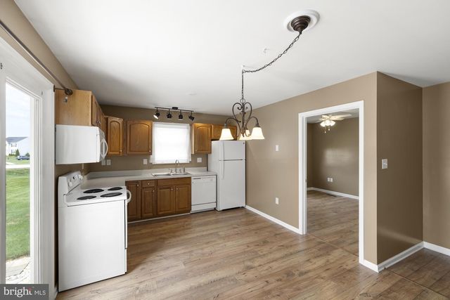 45 SHORBS HILL RD, Hanover, PA 17331