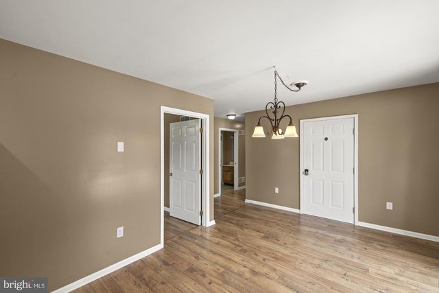 45 SHORBS HILL RD, Hanover, PA 17331