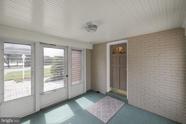 45 SHORBS HILL RD, Hanover, PA 17331