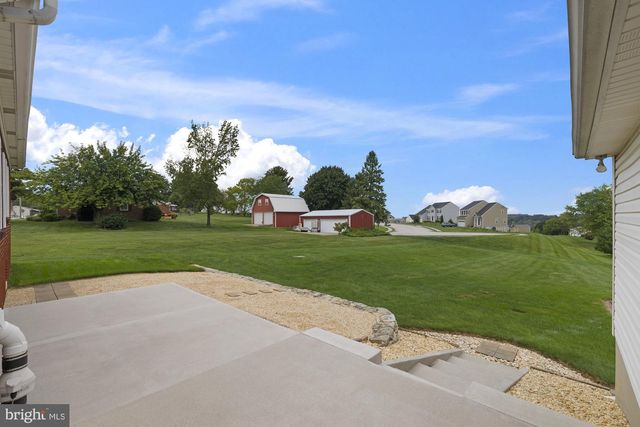 45 SHORBS HILL RD, Hanover, PA 17331