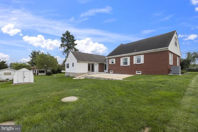 45 SHORBS HILL RD, Hanover, PA 17331
