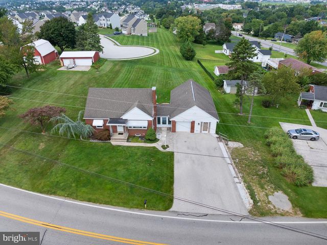 45 SHORBS HILL RD, Hanover, PA 17331
