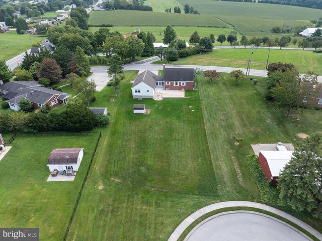 45 SHORBS HILL RD, Hanover, PA 17331