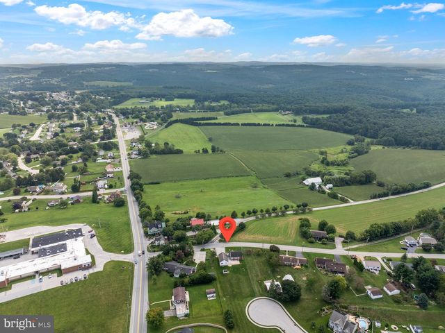 45 SHORBS HILL RD, Hanover, PA 17331