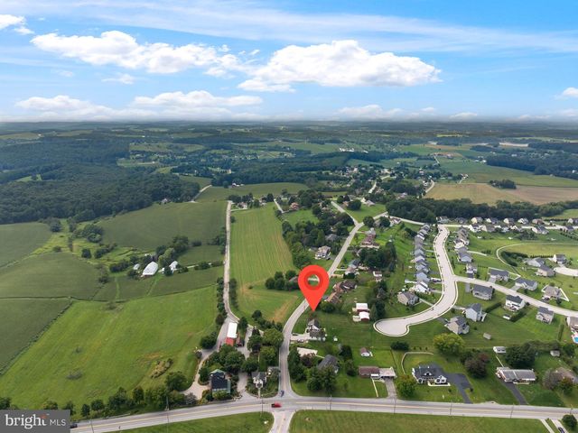 45 SHORBS HILL RD, Hanover, PA 17331