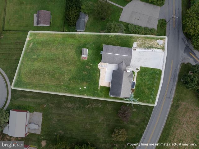45 SHORBS HILL RD, Hanover, PA 17331