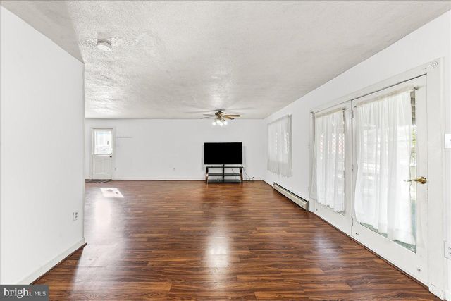 209 BOXWOOD RD, Wilmington, DE 19804